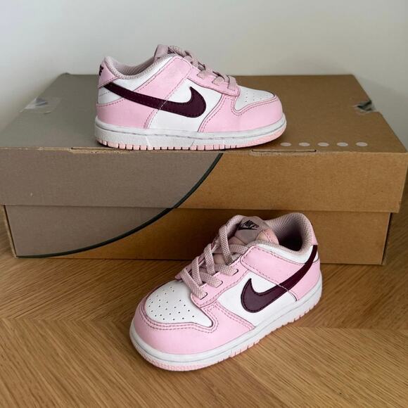 Nike Dunk Low ‘Valentine’s Day’ Toddler Sneakers - SZ 7 C - Picture 4 of 11